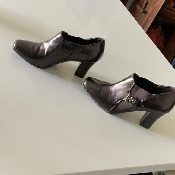 NICKEL'S Dark Metallic Brown High Heel Ankle Boot Size 7M Rachelle - Picture 3 of 9